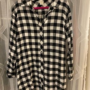 S&A L black and white plaid long sleeve dress.